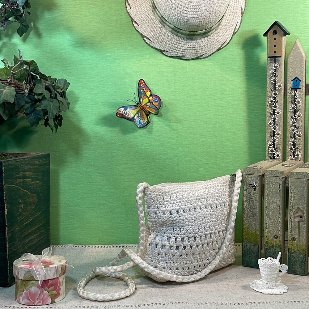 “LINA” White Crocheted Crossbody Bag